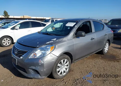 2013 Nissan Versa 1.6 S z USA, uszkodzony, nr VIN 3N1CN7AP0DL819380